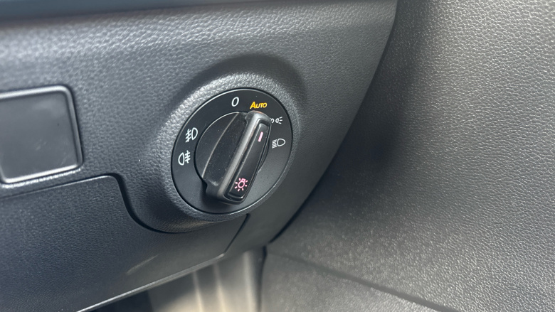 SEAT Arona 1.0 TSI 110 XPERIENCE Lux 5dr DSG Petrol Hatchback